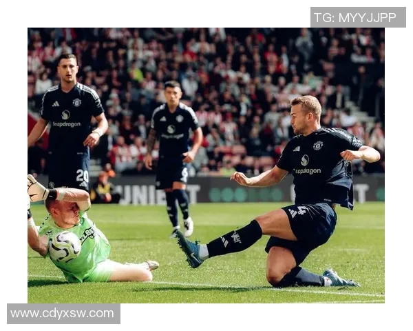 德里赫特领衔球队夺得欧洲联赛冠军，实现传奇登顶