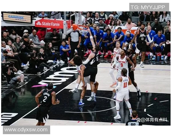 快船队火力全开，团队配合出色